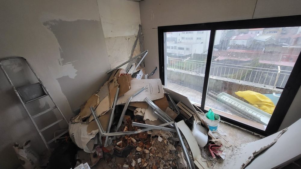 Entulhos/Demoliçoes/Limpezas