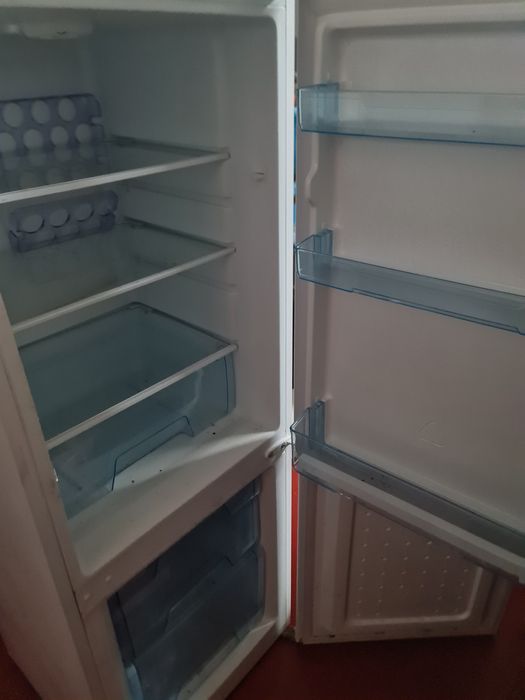 Vendo frigorífico combinado .