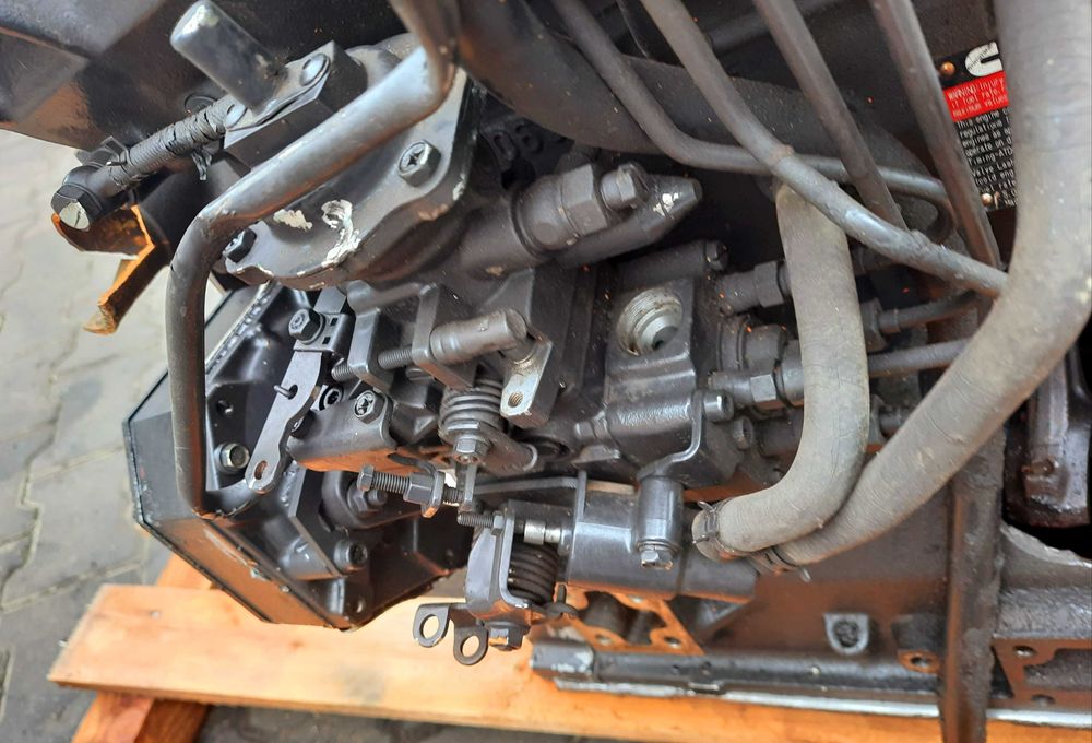 koparka mecalac silnik cummins B3.3 63 KW na części głowica tłok miska