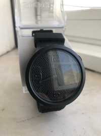 Relógio preto swatch