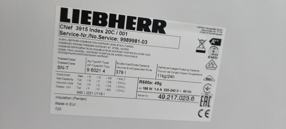 Холодильник Liebherr CNef 3915