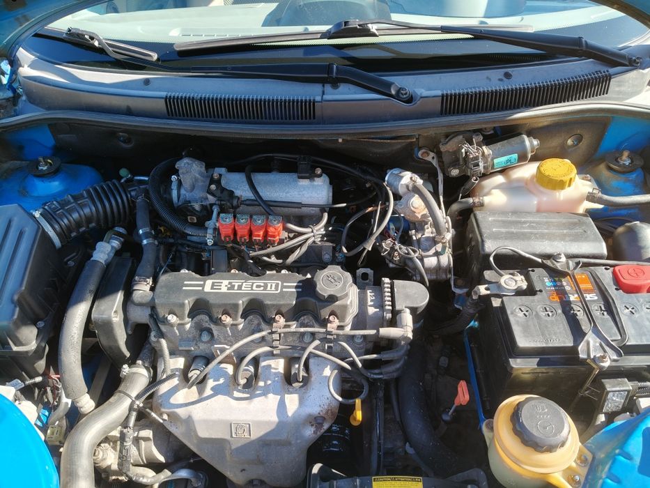 Шевроле авео 2005 ,автомат, газ бензин