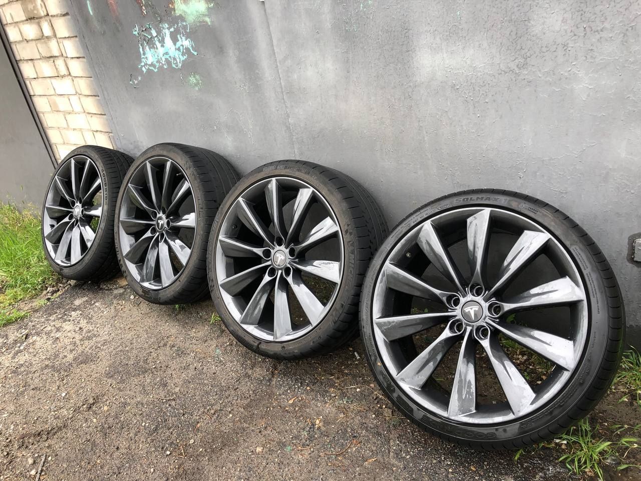 777 Колеса в сборе R21 5/120 265/35 245/35 Tesla Model S