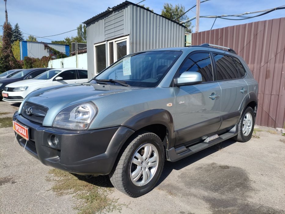 Hyundai Tucson 4*4,автомат,газ
