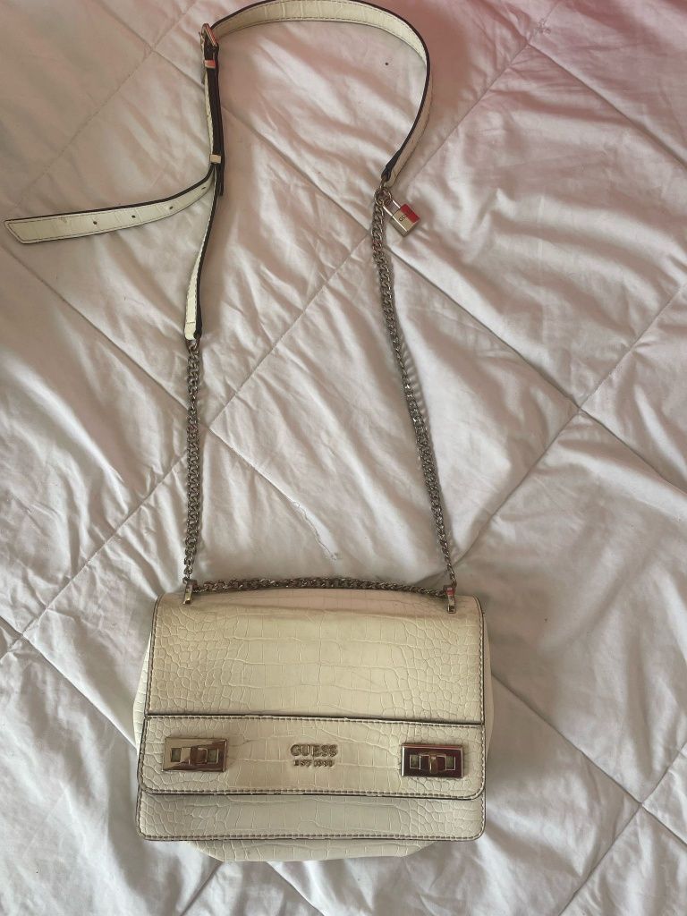 Bolsas femininas novas e semi novas