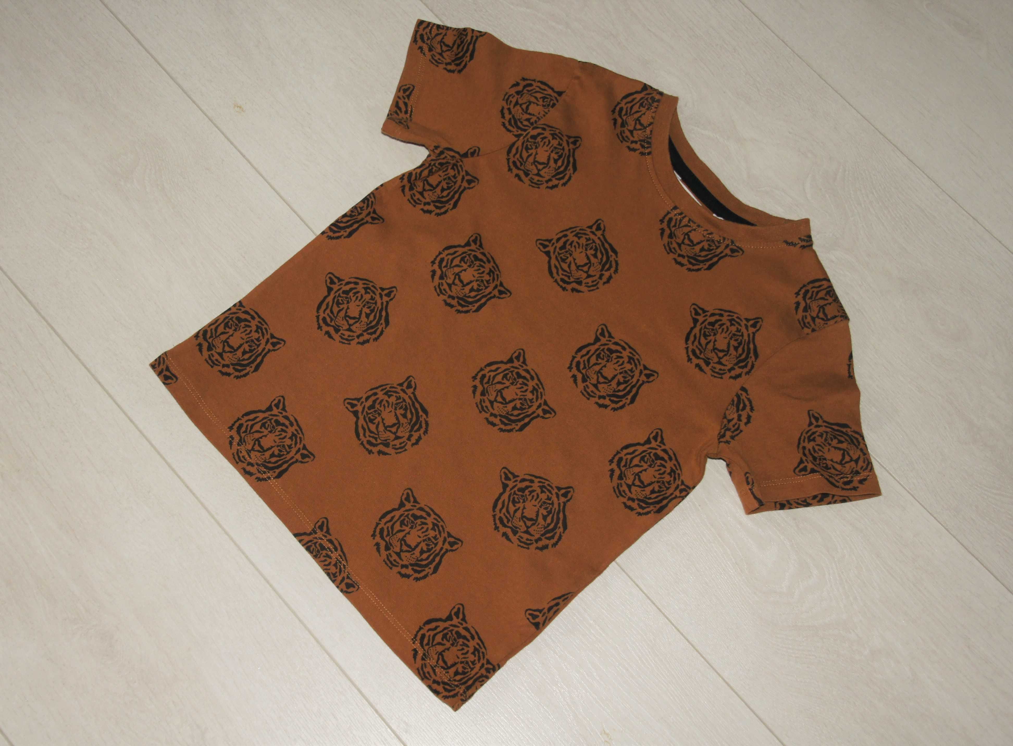 H&M  T-shirt z lwami 110/116