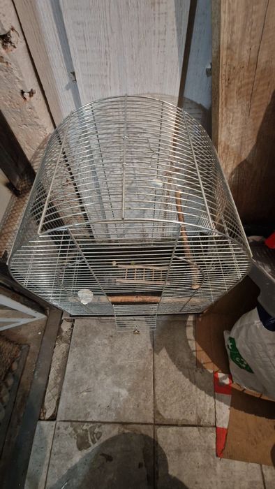 Duza klatka dla papugi