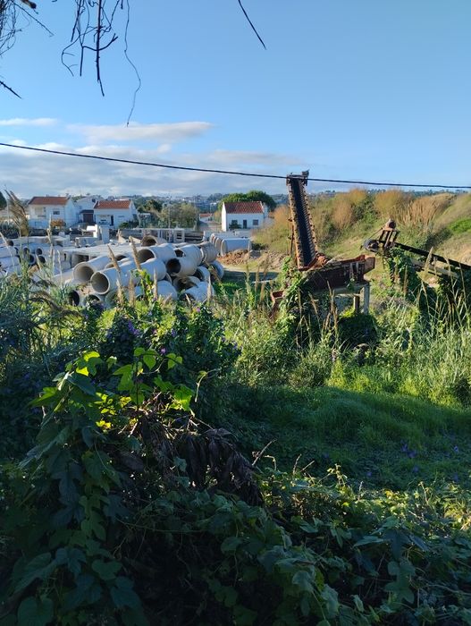 vendo casa  A-DA-Gorda con terreno para restaurar