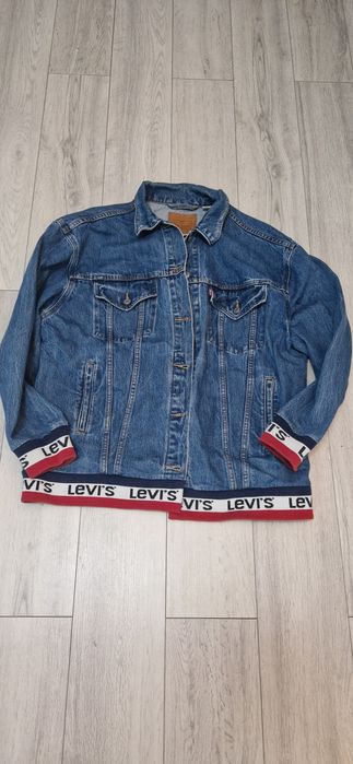 Levis  L.         .