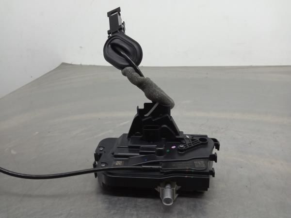 Fechadura / fecho porta frente direito FORD Fiesta VII (HJ, HF)