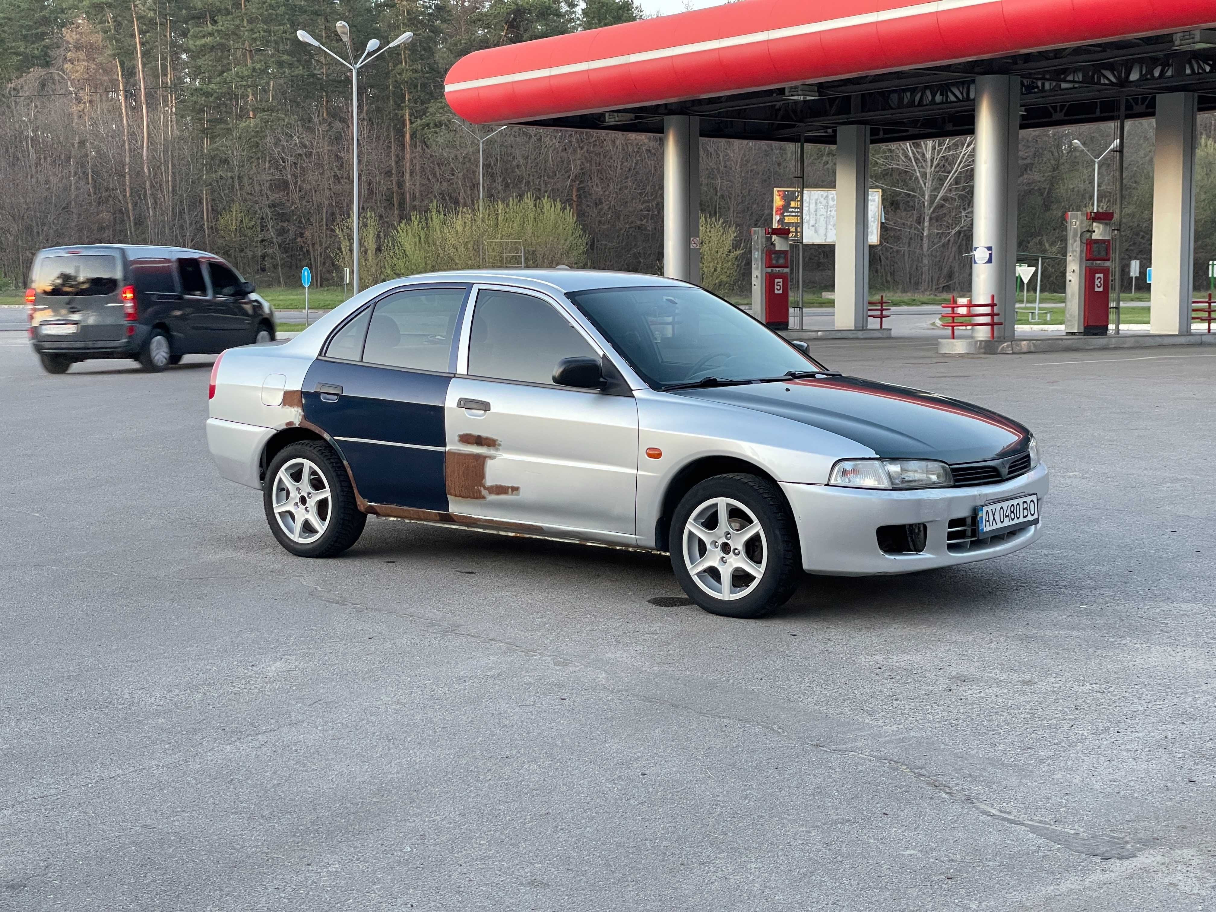 Mitsubishi Lancer 6 2001