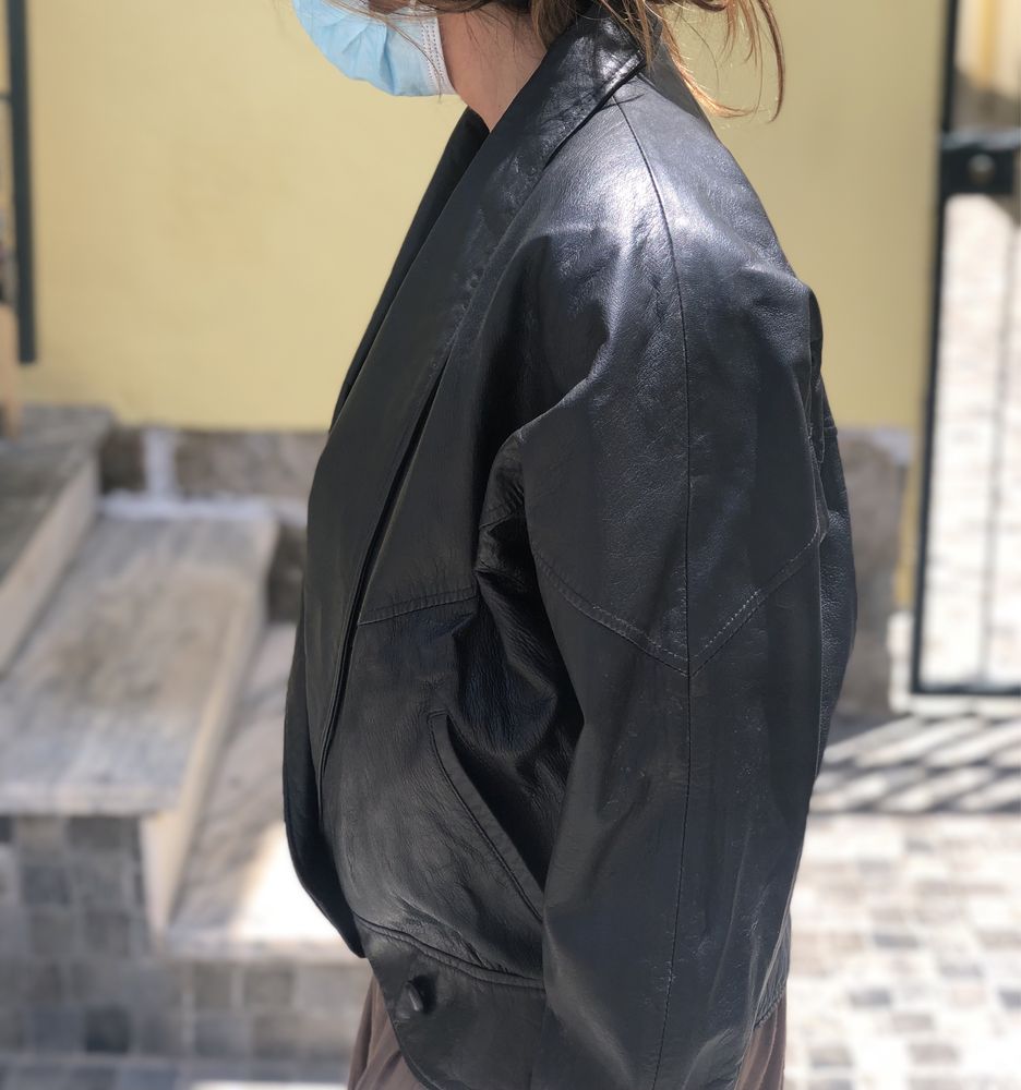 Casaco em pele genuina preto