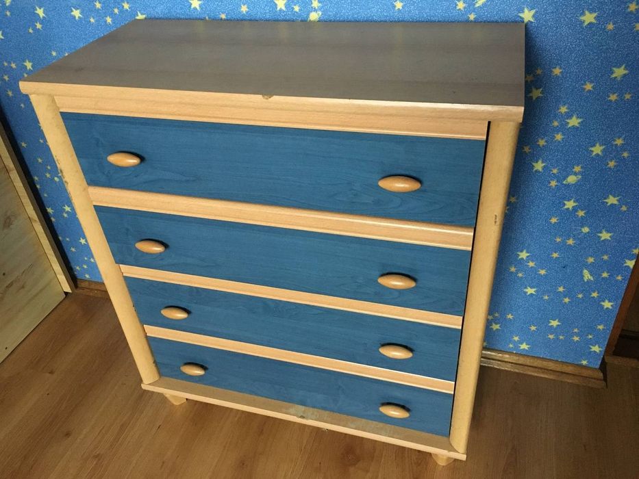 Комплект дитячих меблів