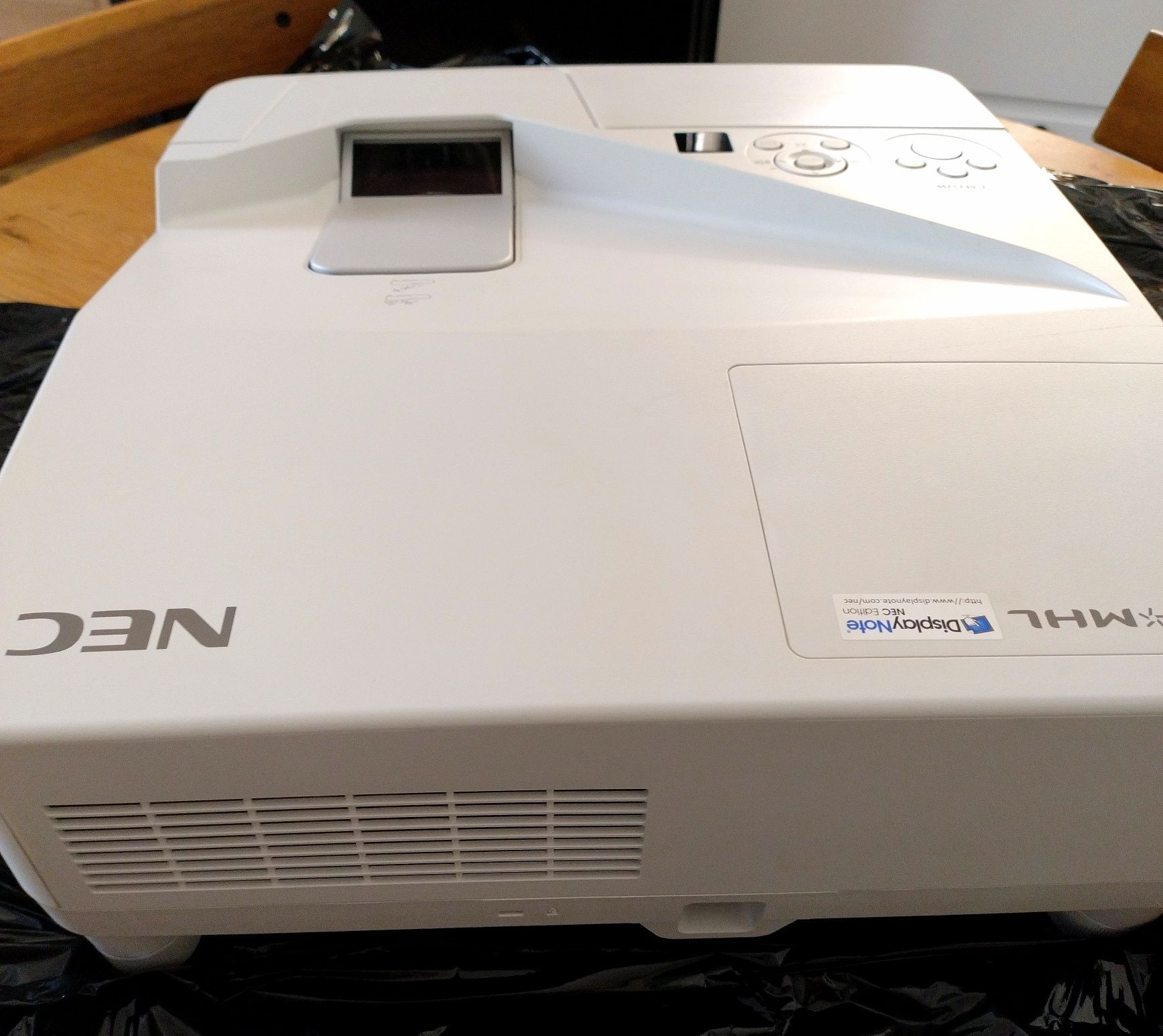 Projektor NEC UM351W