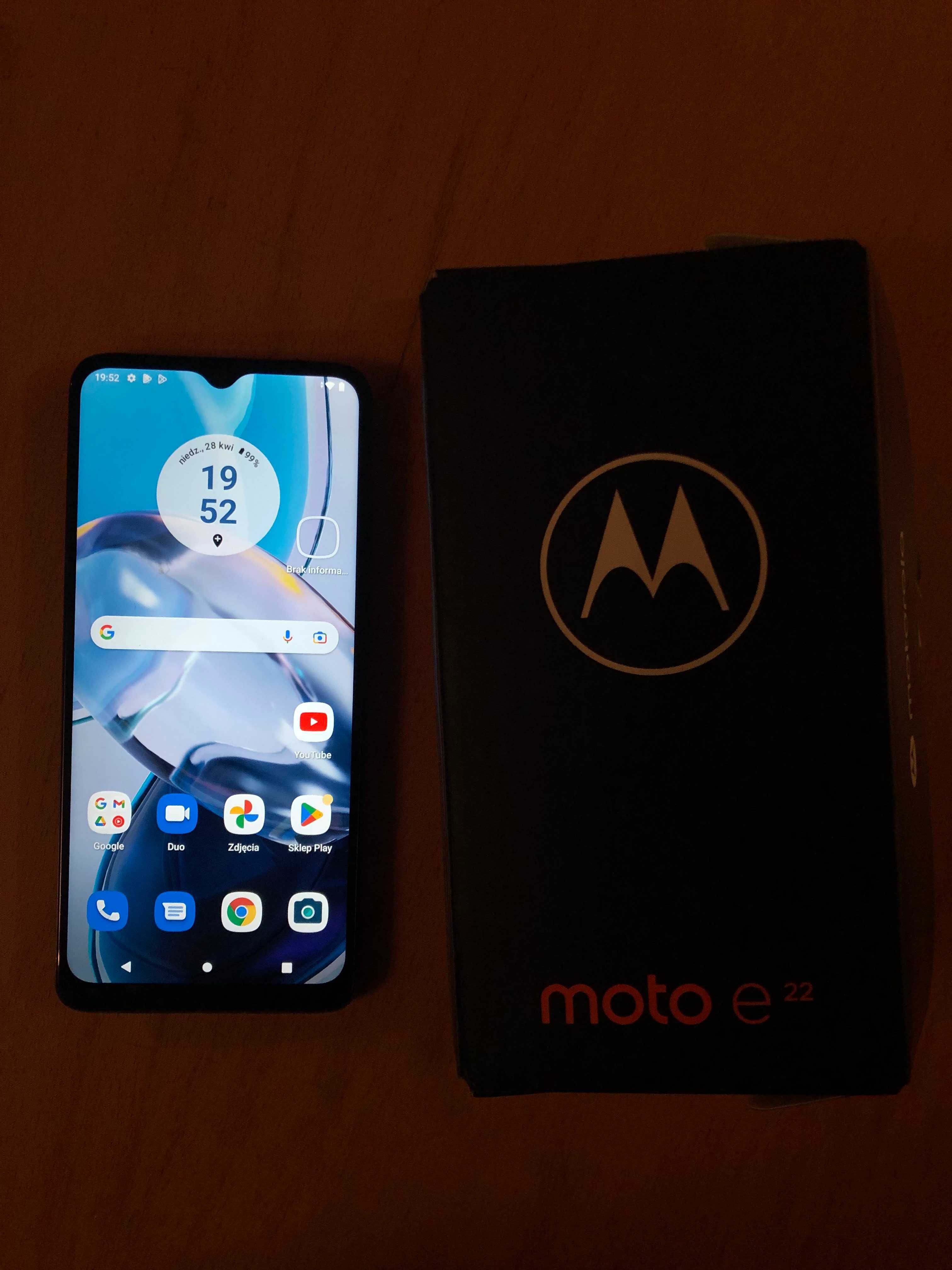 MOTOROLA Moto E22 4/64GB 6.5" 90Hz Niebieski nowa gwarancja