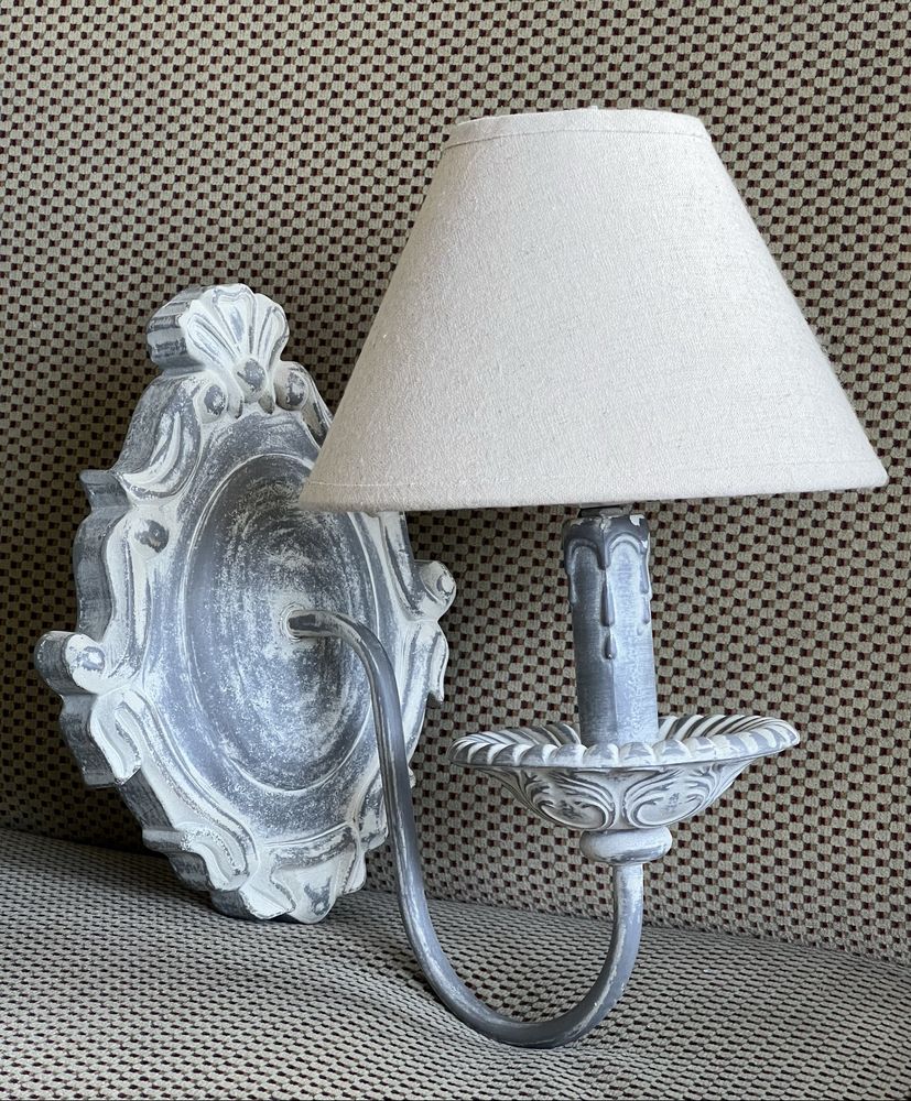 Kinkiet w stylu prowansalskim shabby chic