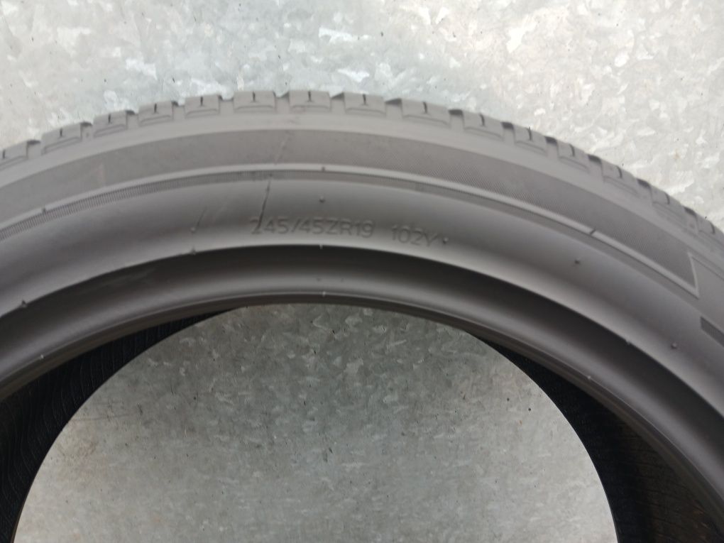 245/45/19 1 sztuka całoroczna Hankook Kinergy 4s2 23rok 7mm