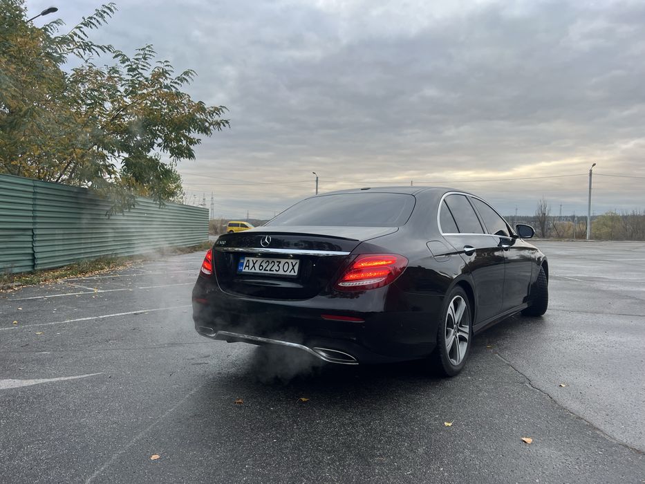 Продам Mercedes-Benz E300