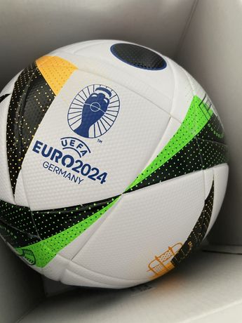 Piłka euro2024 adidas