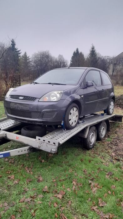Ford fiesta mk6 facelift