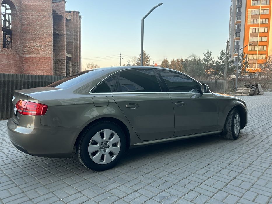 Продам Audi A4 B8
