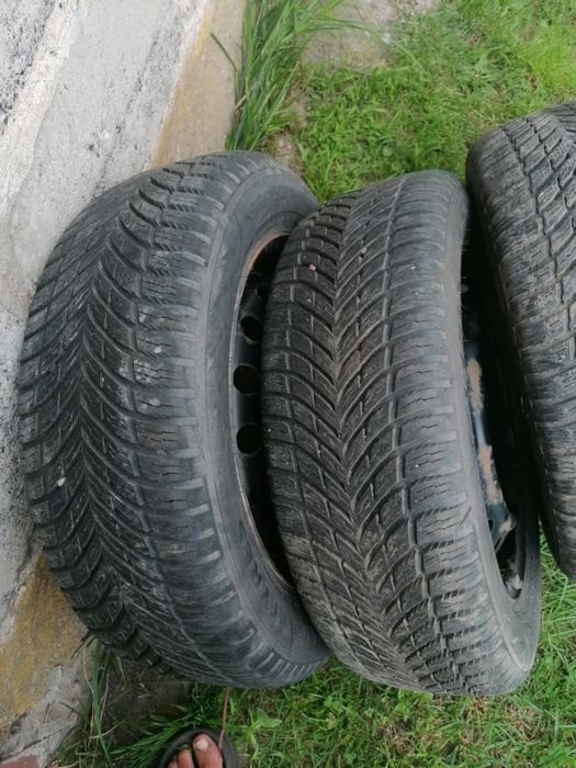 Koła wielosezonowe toyota yaris