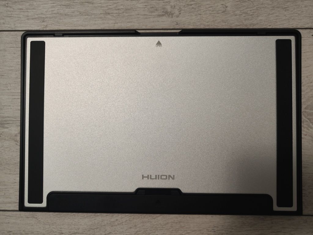 Tablet graficzny huion Kamvas 13