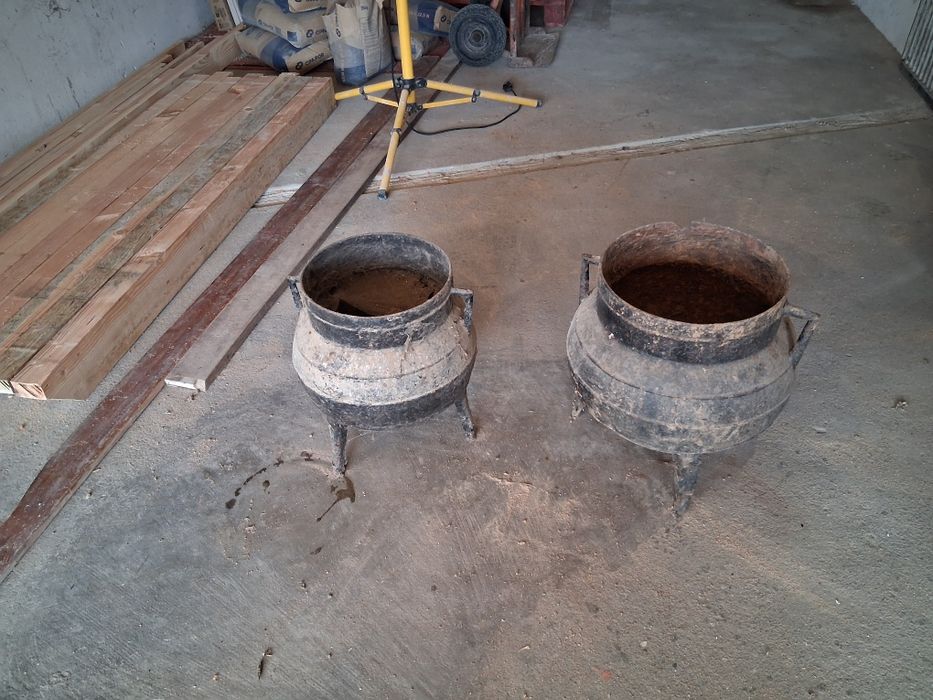 Panelas antigas sem tampa