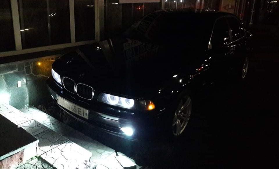 BMW E39 2001 2.5газ,механика.298тыс.км