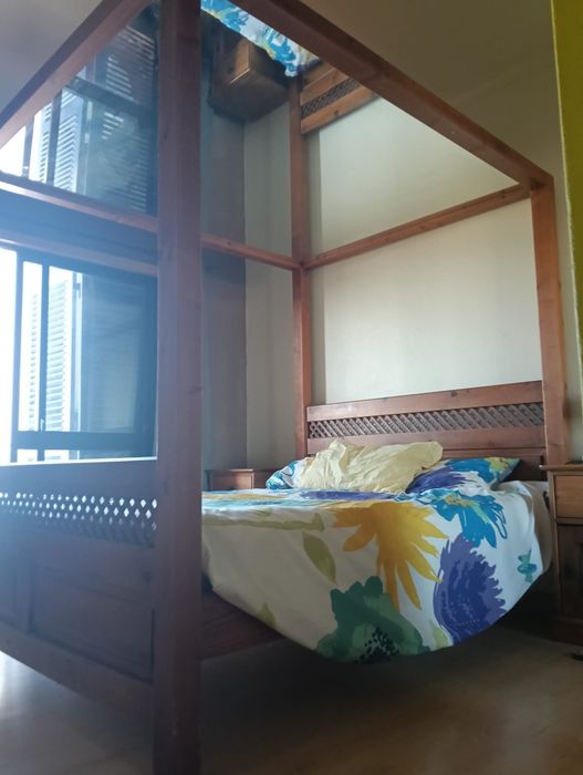 Cama Queen Size de Design Exclusivo