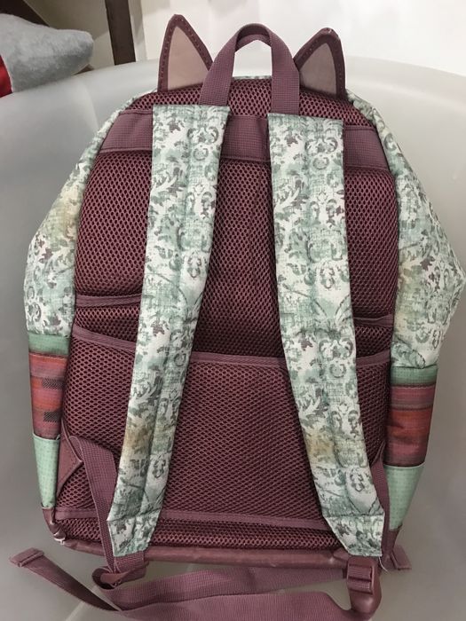 Mochila escolar para menina