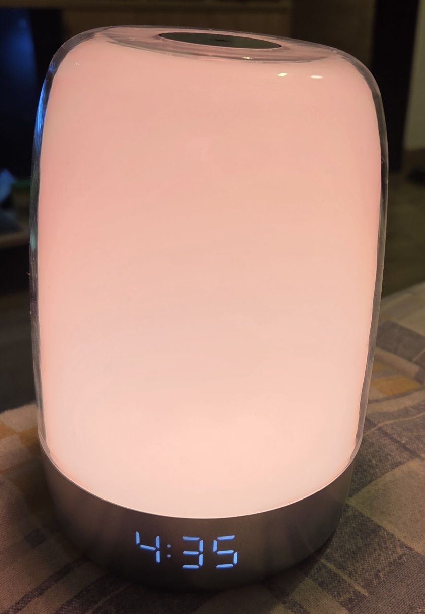 Luz com relogio despertador
