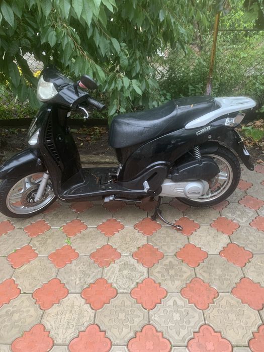 Скутер csr125 cc привезений з іспаніі в гарному стані