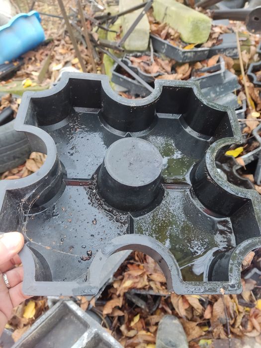 Formy na kostkę brukową