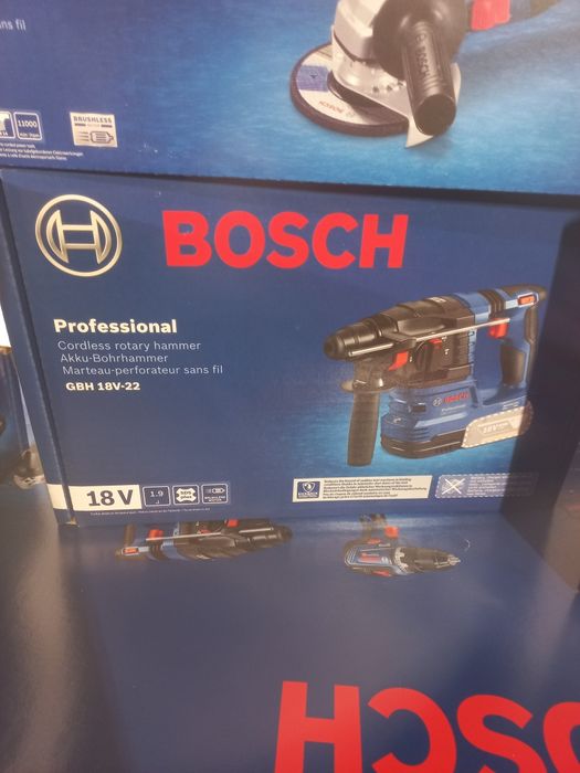 Zestaw wiertarko-wkrętarka+szlifierka+młot BOSCH PROFESSIONAL