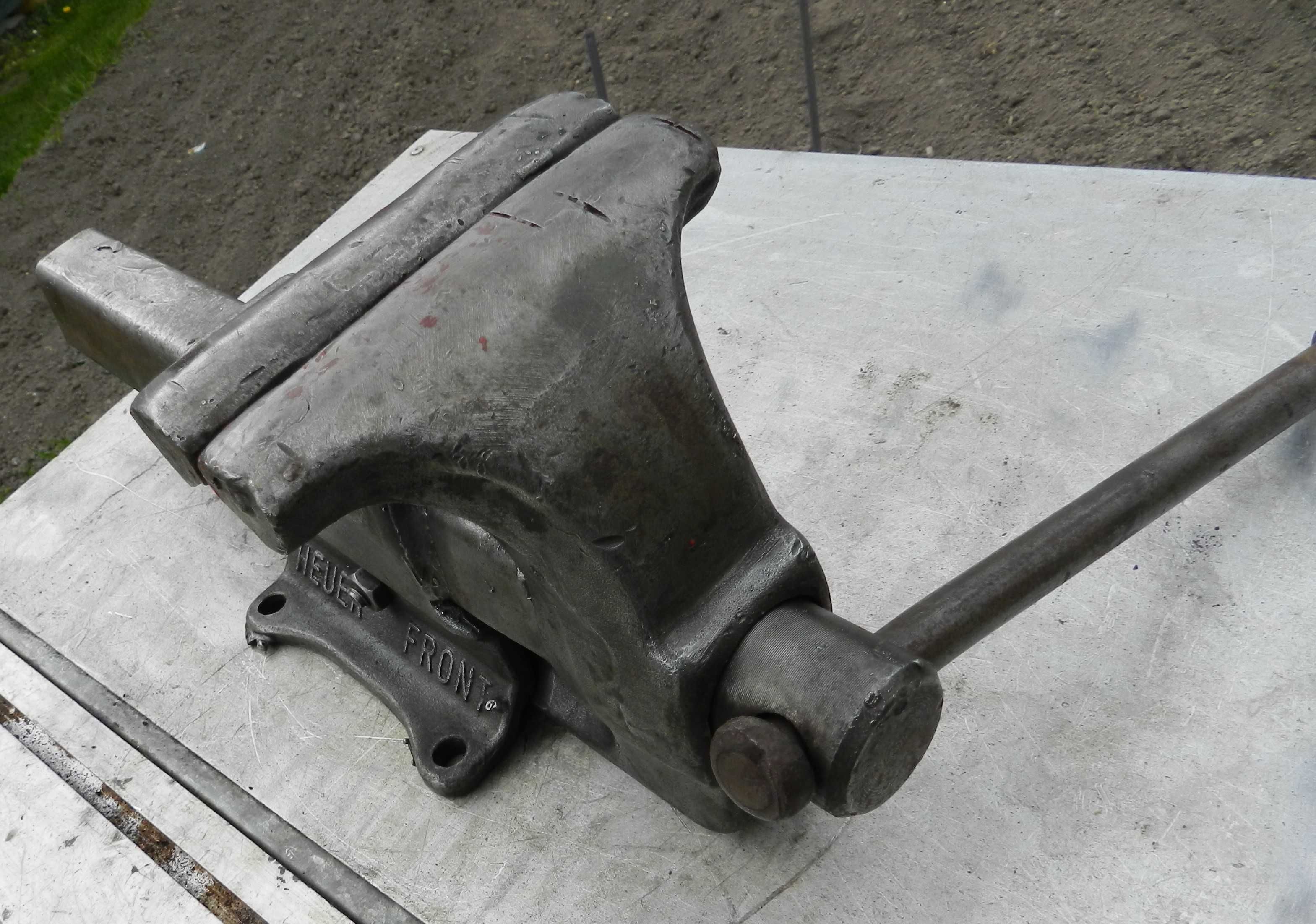 imadło kute Hauer front 16 kg