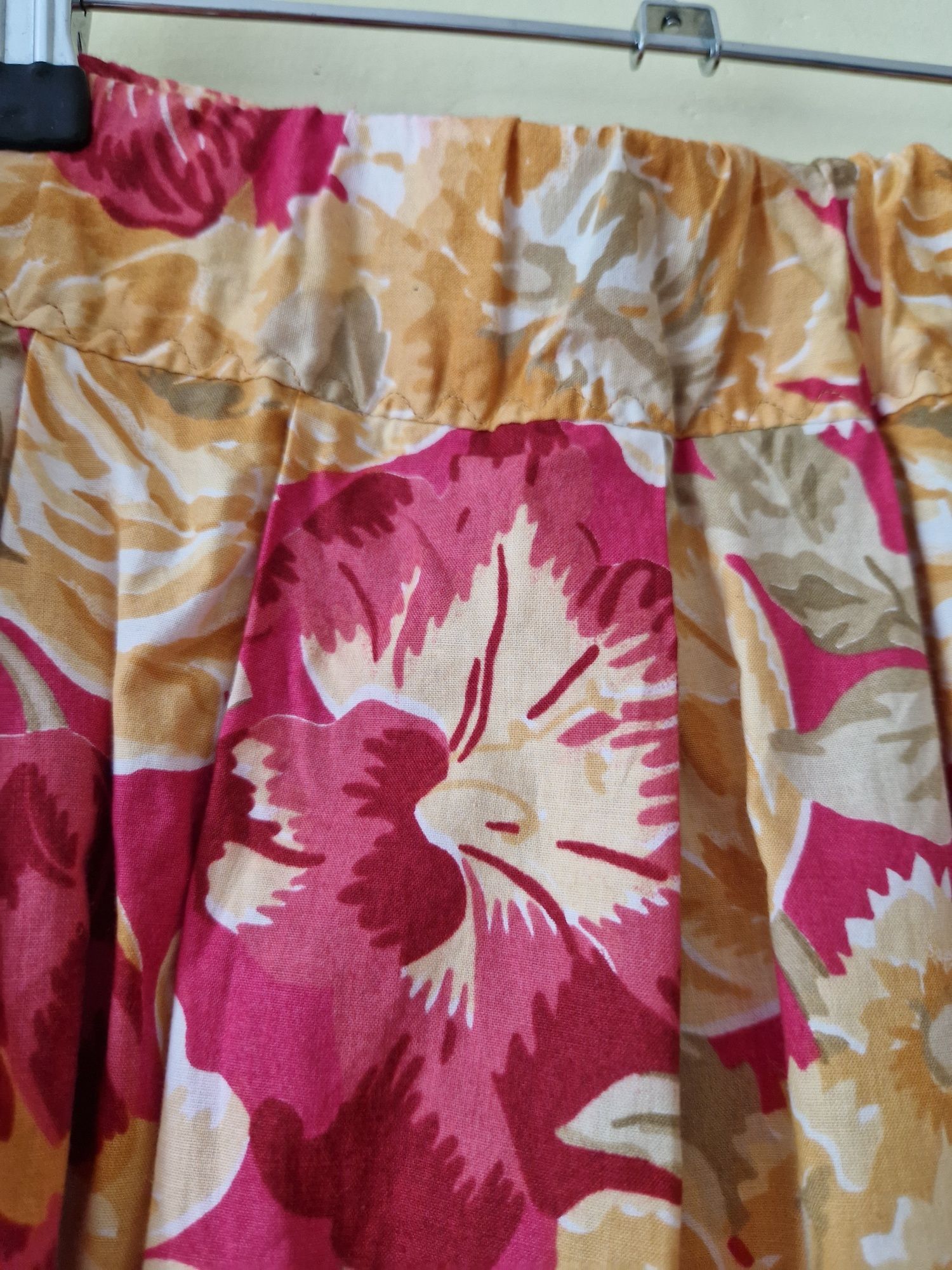 Vintage spódnica midi w kwiaty rozkloszowana żółta różowa wysoki stan