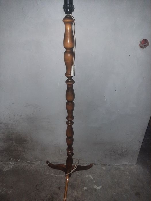 Stara lampa stojąca z prl