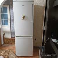 Срочно Продам холодильник ZANUSSI двухкамерний вживаний