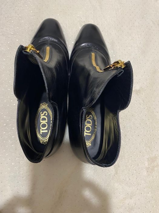 Skórzane sztyblety brytyjskiej marki TOD’S