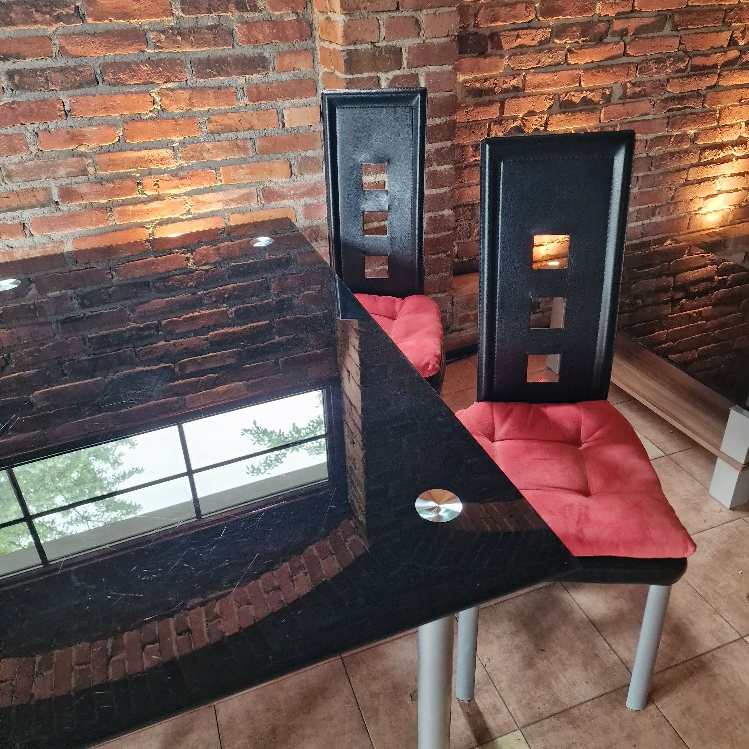 Lustrzany stół + krzesła