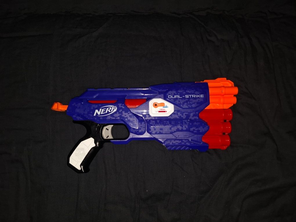 Nerf dual strike