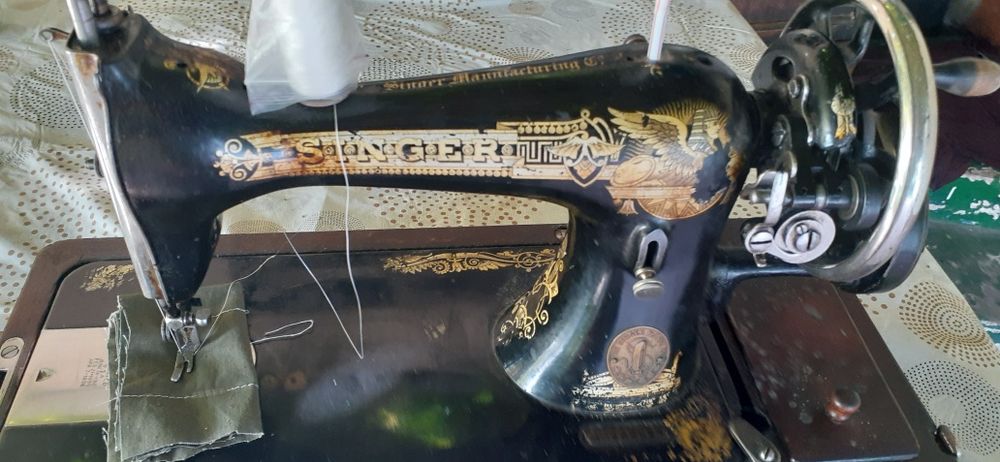 Швейная ручная машинка зингер, переносная 2500 грн
