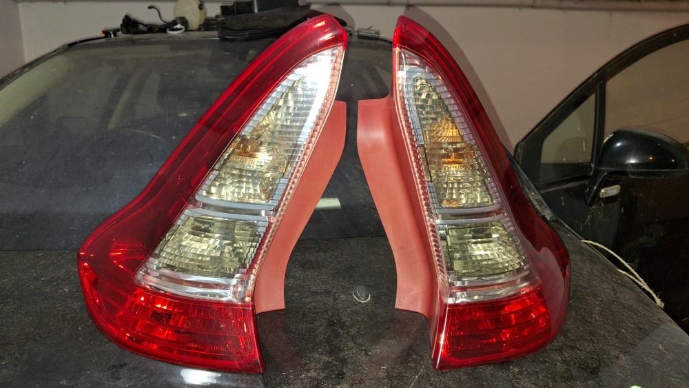 Farolin citroen c4 coupe 2008