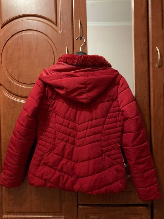 Курта  Reserved зимова жіноча. Розмір 40