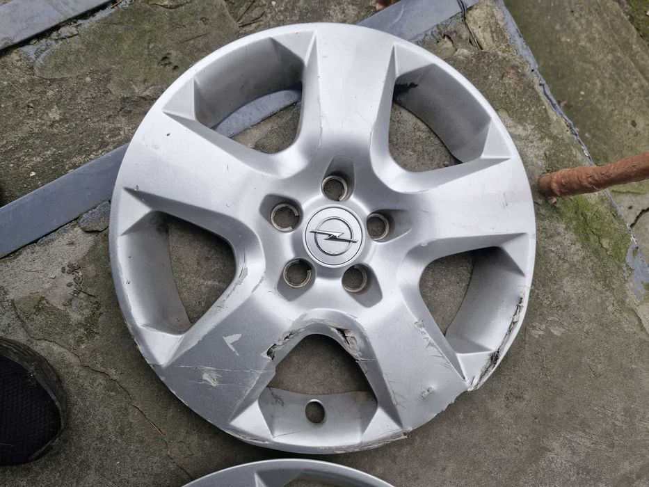 Продам автомобільні ковпаки