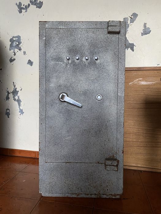 Cofre de Grandes Dimensões