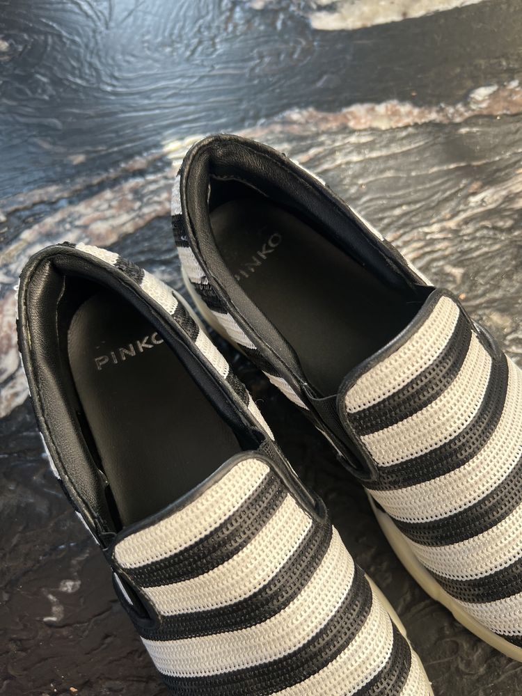 Trampki Pinko z cekinami