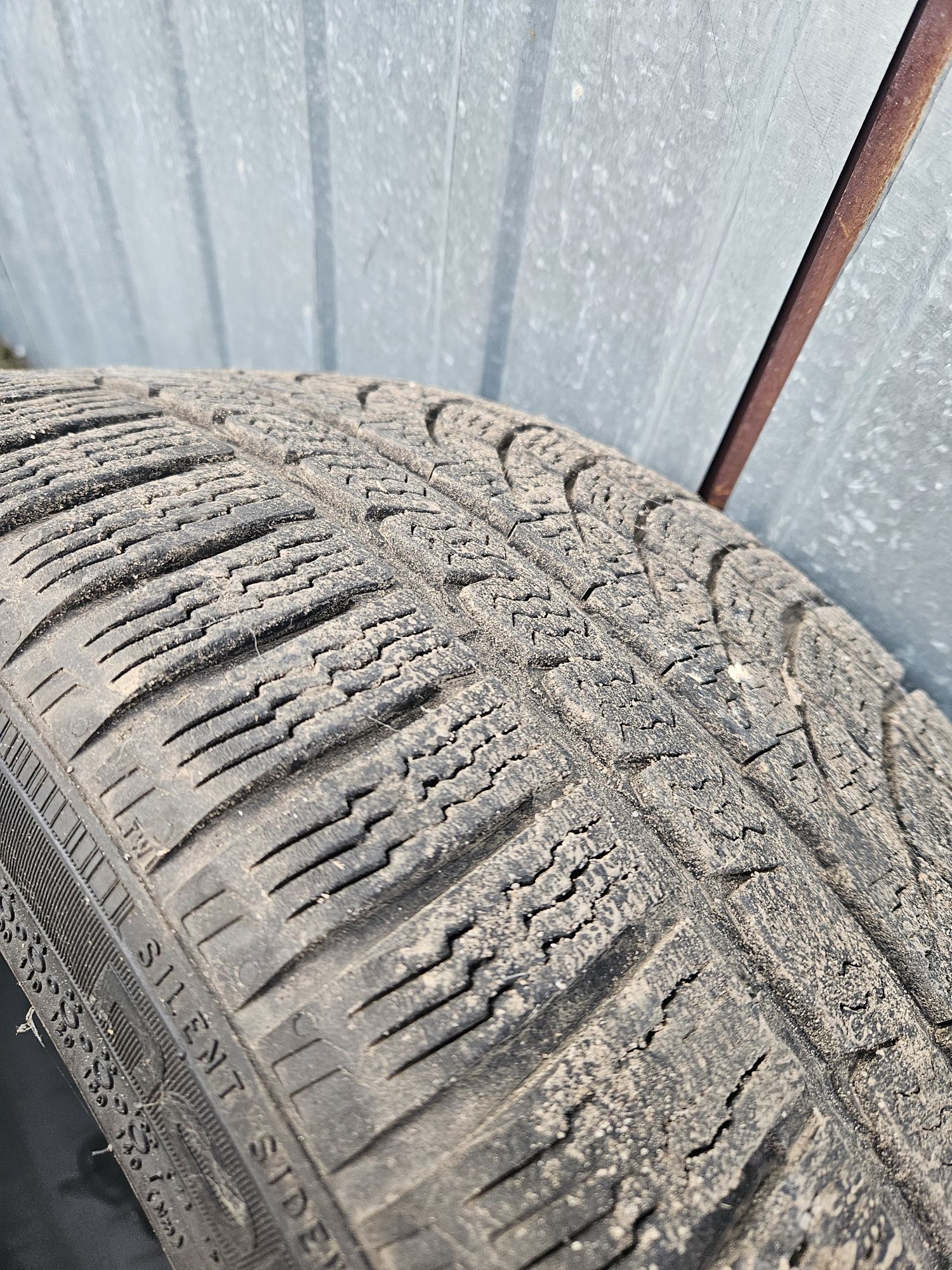 Opony zimowe R18 235/40 Nokian