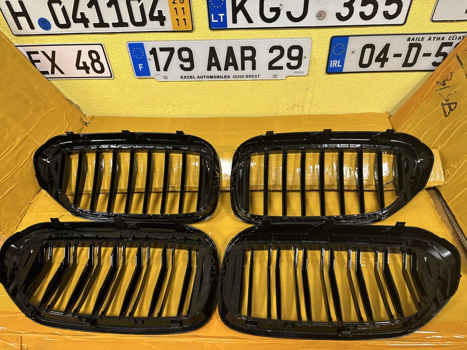 Решітка радіатора ноздрі БМВ 5 BMW 5 G30 G31 2018-2020 чорний глянець